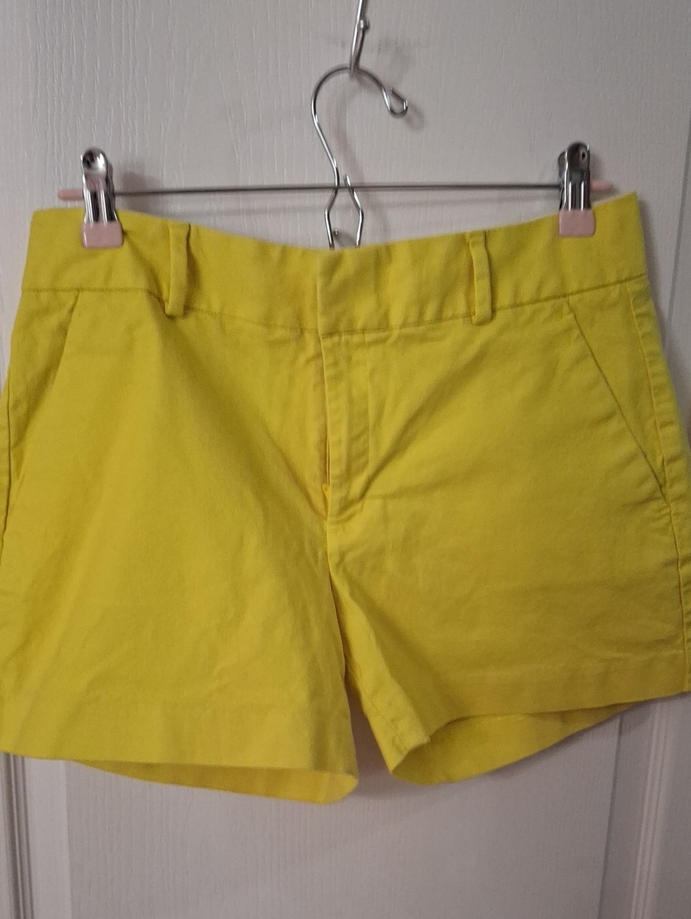 Banana Republic Women’s Bright Yellow Chino Shorts Size 8 Excellent Condition